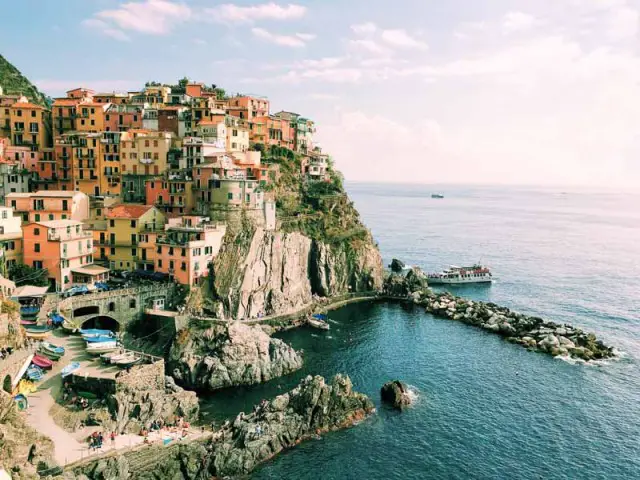 [Answered] Closest Airport to Cinque Terre | VISIT ITALY | A Rai of Light