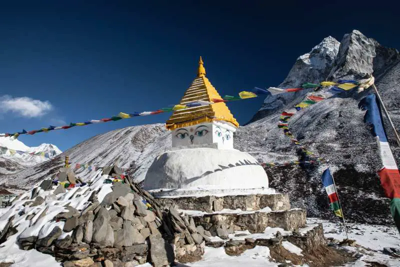 Nepal montains Himalayas Everest best time to visit