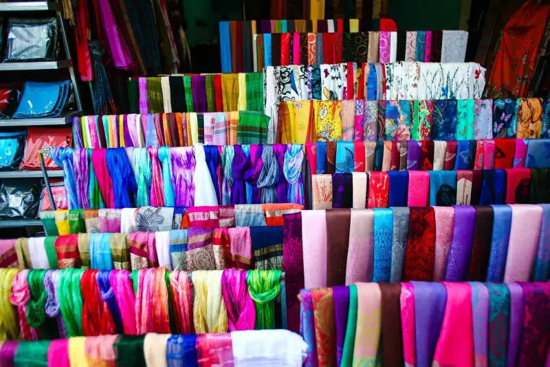 Silk products vietnam things to buy gifts souvenir